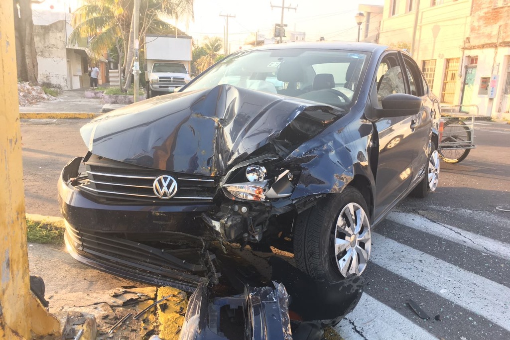 Aparatoso Choque En Victoria Y Arista Deja Cuatro Lesionados Fotos