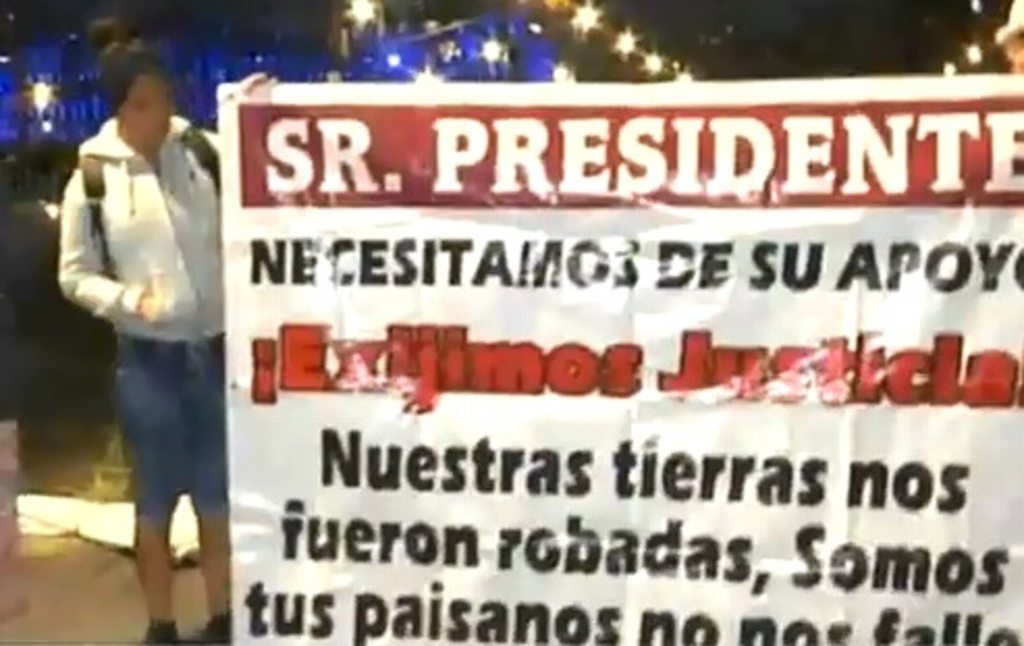 Familias De Tabasco Protestan Frente A Palacio Nacional Xeu Noticias