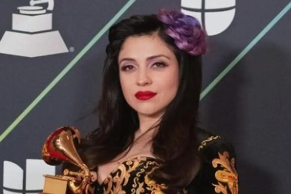 Mon Laferte Anuncia El Nacimiento De Su Primer Hijo Xeu Noticias Veracruz