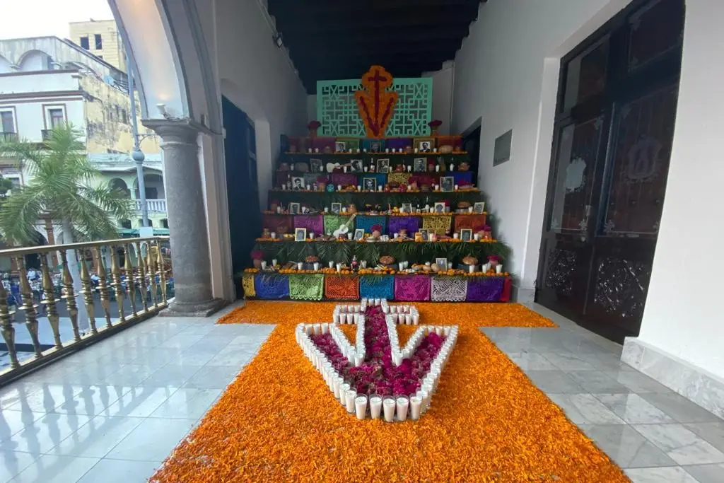 Inauguran Altar De Muertos En El Palacio Municipal De Veracruz Xeu