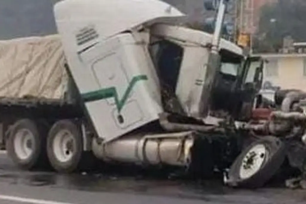 Fuerte Accidente Automovil Stico En Autopista De Veracruz Reportan Un