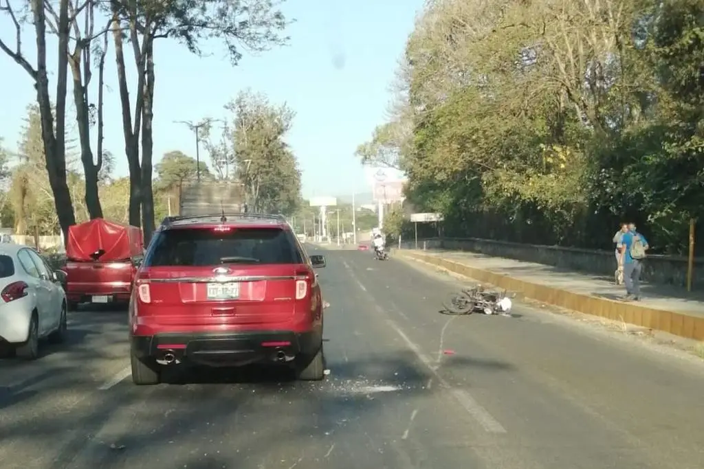 Muere otro motociclista tras ser impactado por tráiler xeu noticias