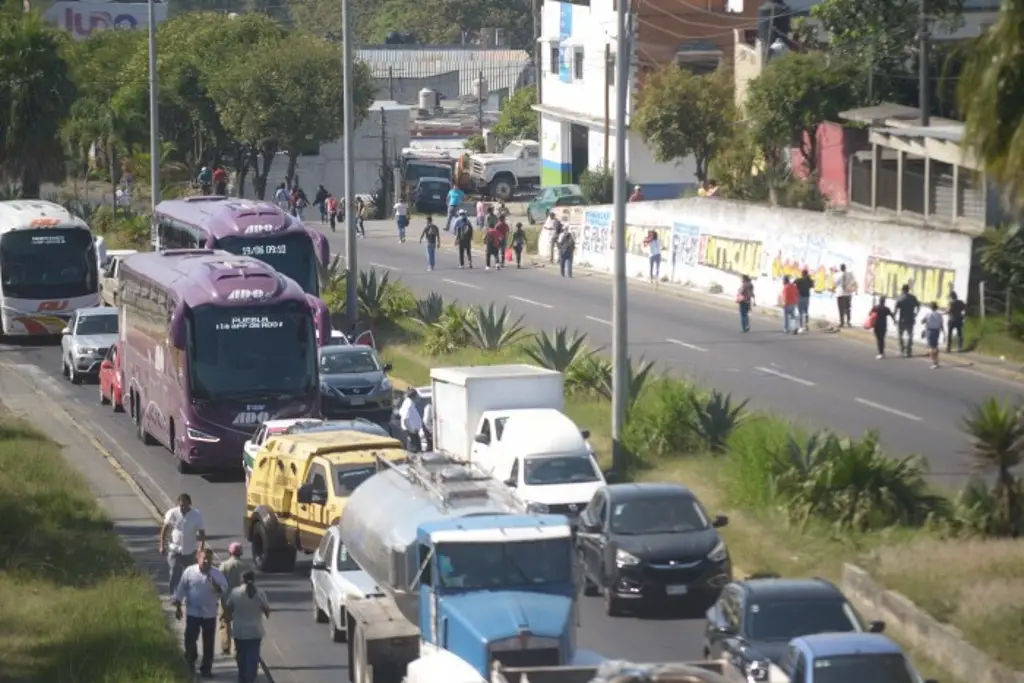 Aumenta Inconformidad En Xalapa Por Falta De Agua Amagan Con Bloqueos