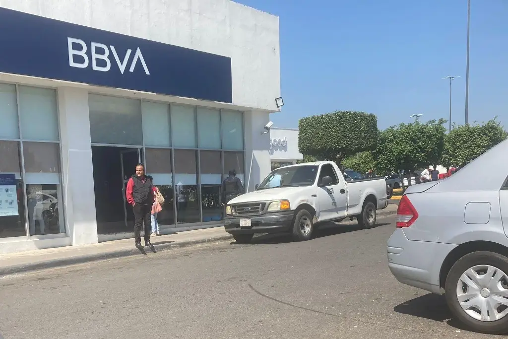 Hombre Muere Al Interior De Banco En C Rdoba Xeu Noticias Veracruz