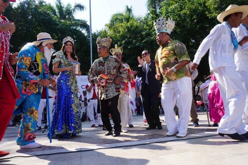 Imagen Festejo de Carnaval en Veracruz para despedir el año 2017 y recibir 2018 (+Fotos)