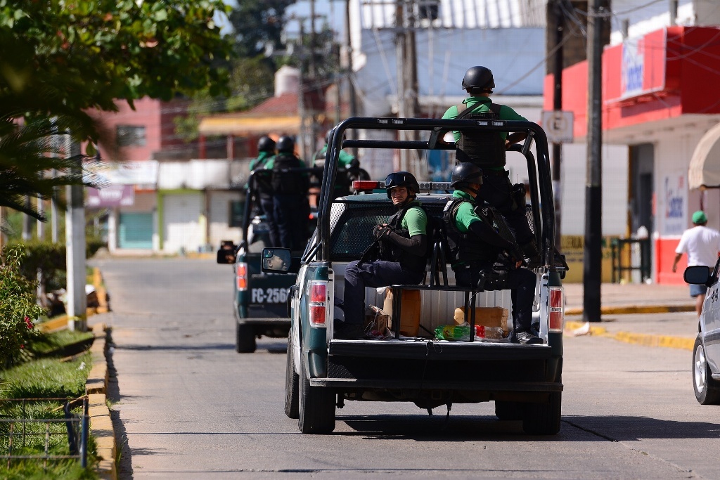 Imagen Privan de la libertad a jefe policiaco y a su escolta, en Sinaloa
