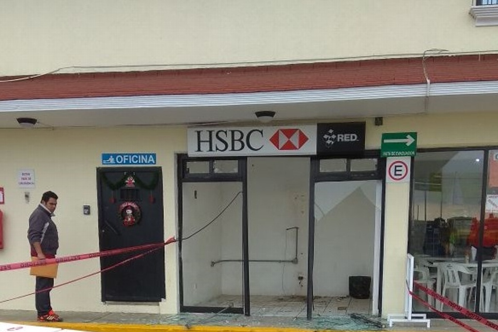 Imagen Se llevan el cajero automático de un banco en Xalapa