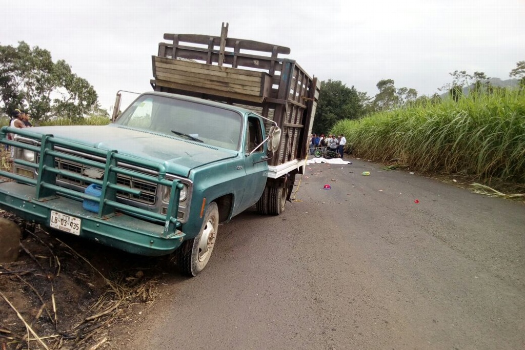 Imagen Dos estudiantes muertos deja choque en carretera de Omealca