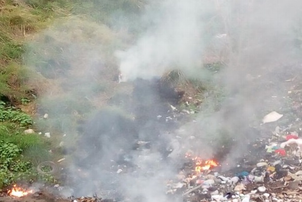 Imagen Incendio en basurero ilegal en J.B. Lobos ya está controlado: PC