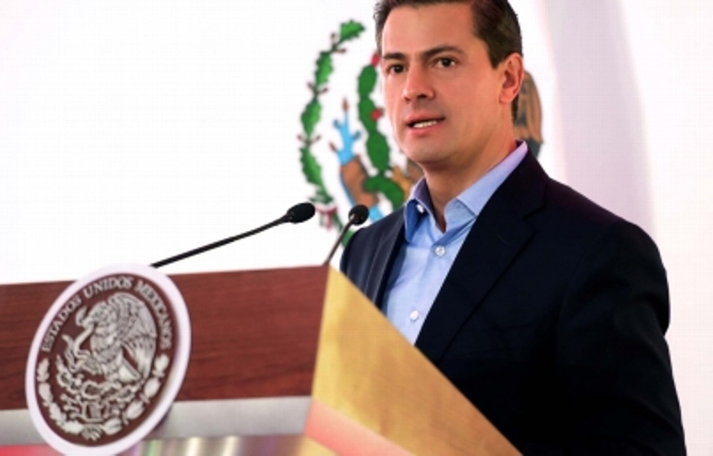 Imagen Peña Nieto felicita al Seguro Social por su 75 aniversario