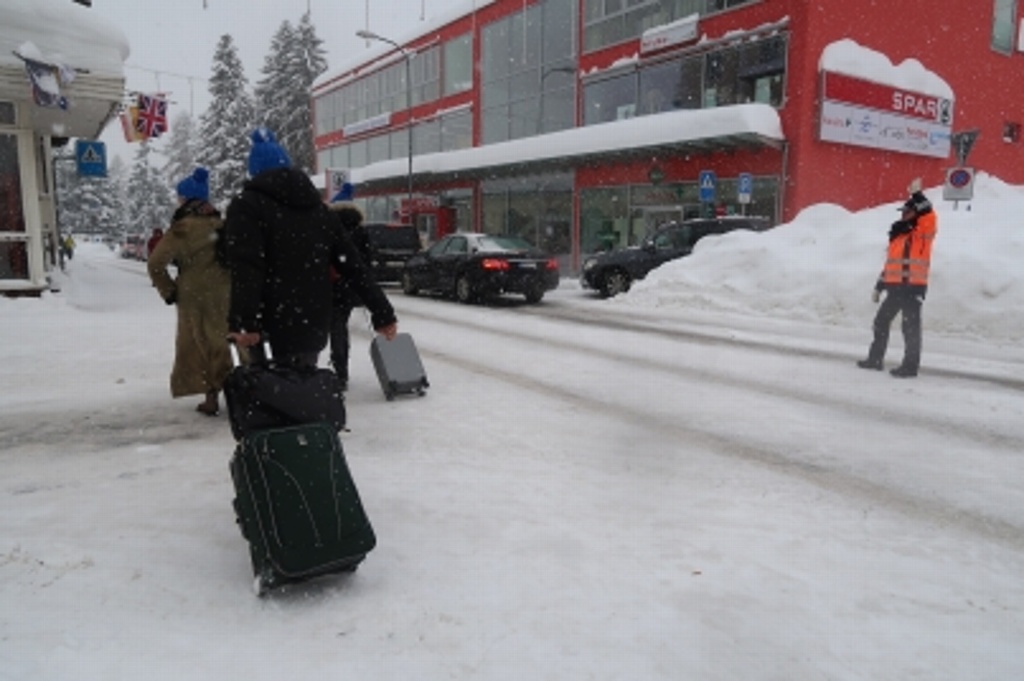 Imagen Fuerte nevada provoca caos en Foro de Davos