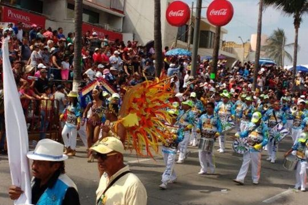 Imagen Checa vías alternas por desfile de Carnaval en bulevar Ávila Camacho 