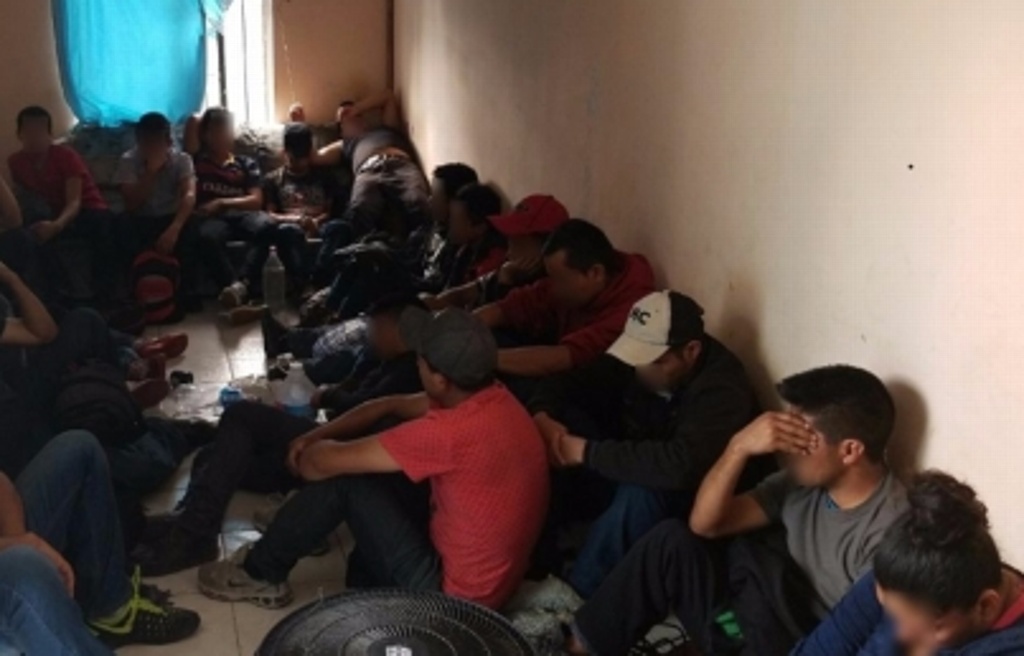Imagen Rescatan a 40 hondureños al sur de Veracruz