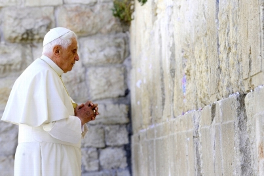 Imagen Benedicto XVI padece una 