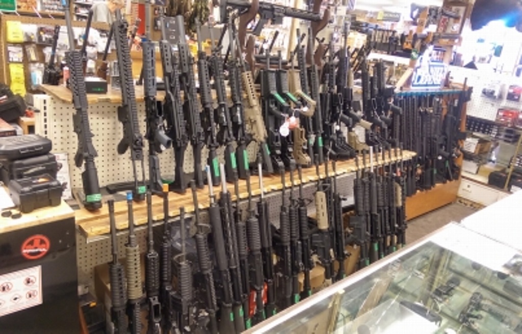Imagen En California alrededor de 10 mil personas poseen armas impedidamente