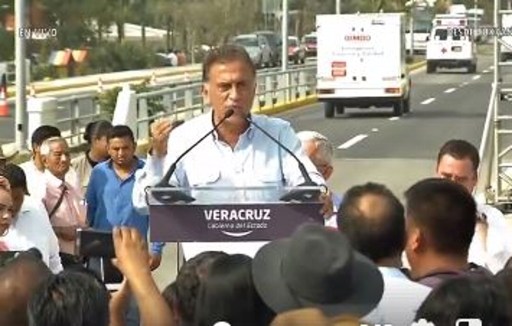 Imagen Inauguran libramiento de Tuxpan y otras carreteras de la zona norte de Veracruz
