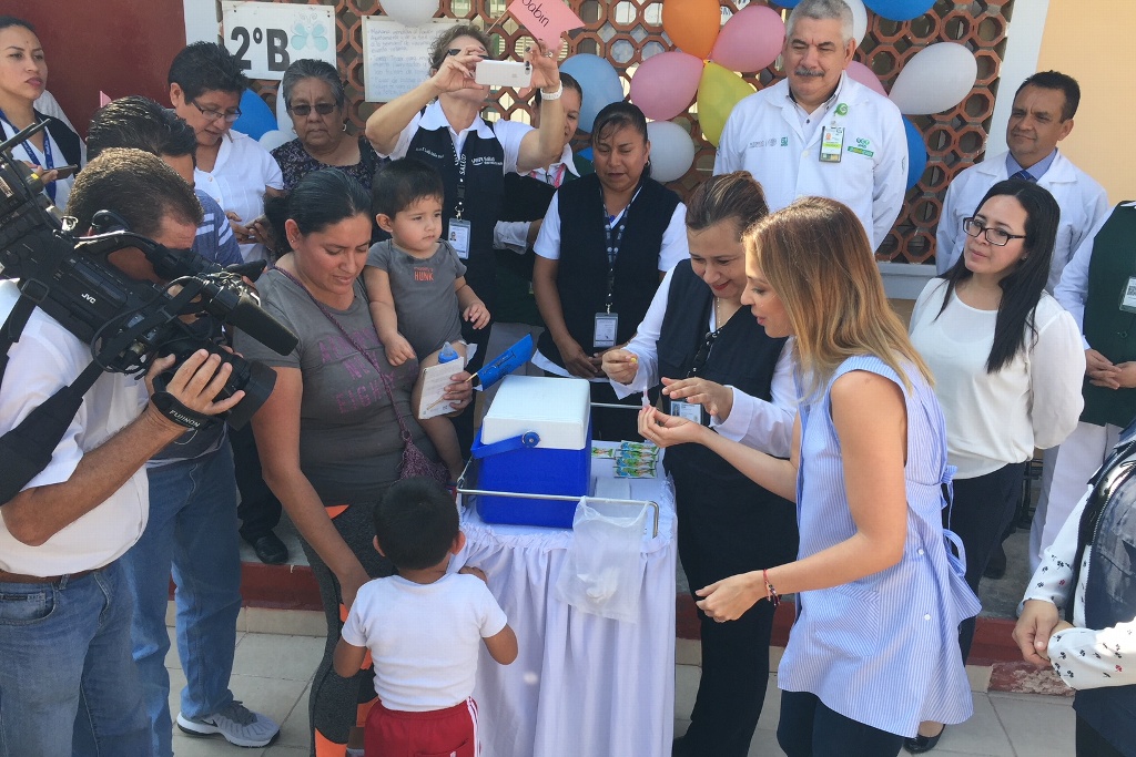 Imagen DIF de Veracruz exhorta a papás para vacunar a sus hijos contra la Poliomielitis 