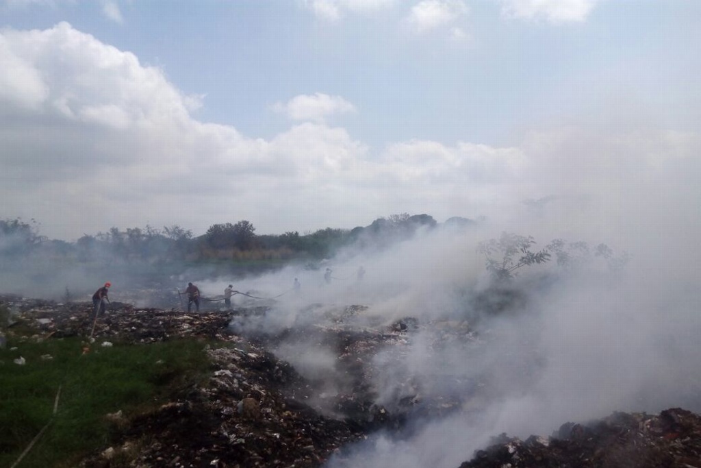 Imagen Se incendia basurero en Jamapa