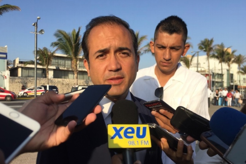 Imagen En segundos se robaron 14 mil pesos de módulo del predial, afirma alcalde de Veracruz