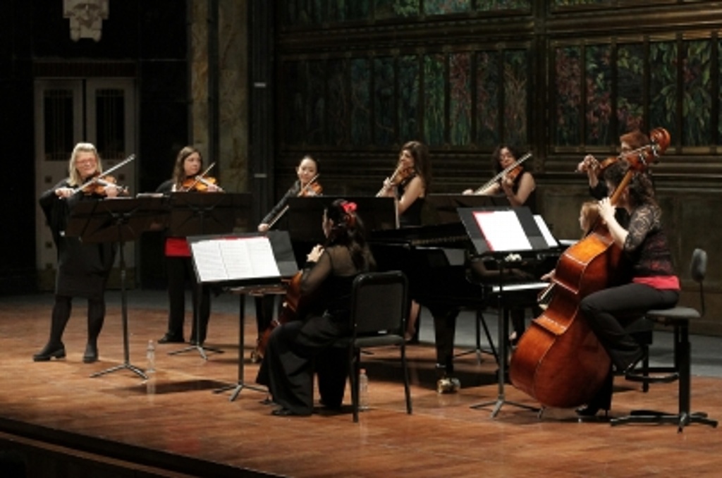 Imagen Violinista Angèle Dubeau ofrece recital en apoyo de artistas oaxaqueños