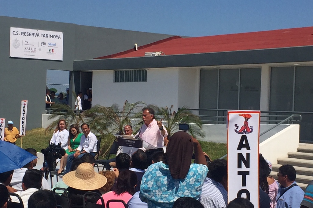 Imagen Inauguran centro de salud en Reserva Tarimoya