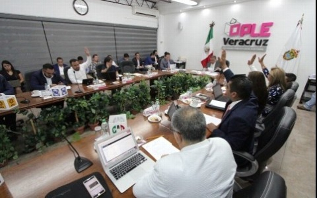 Imagen Inician campaña candidatos a ediles en tres municipios de Veracruz: OPLE