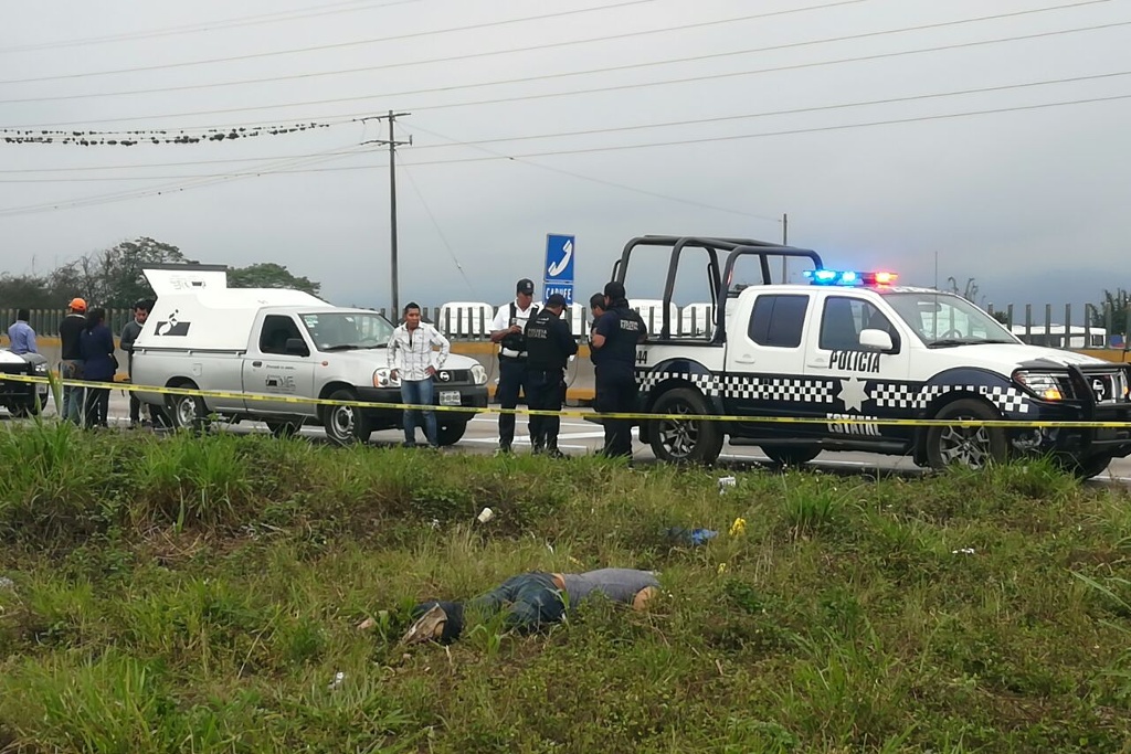 Imagen Hallan a joven ejecutado en la autopista Córdoba-Veracruz