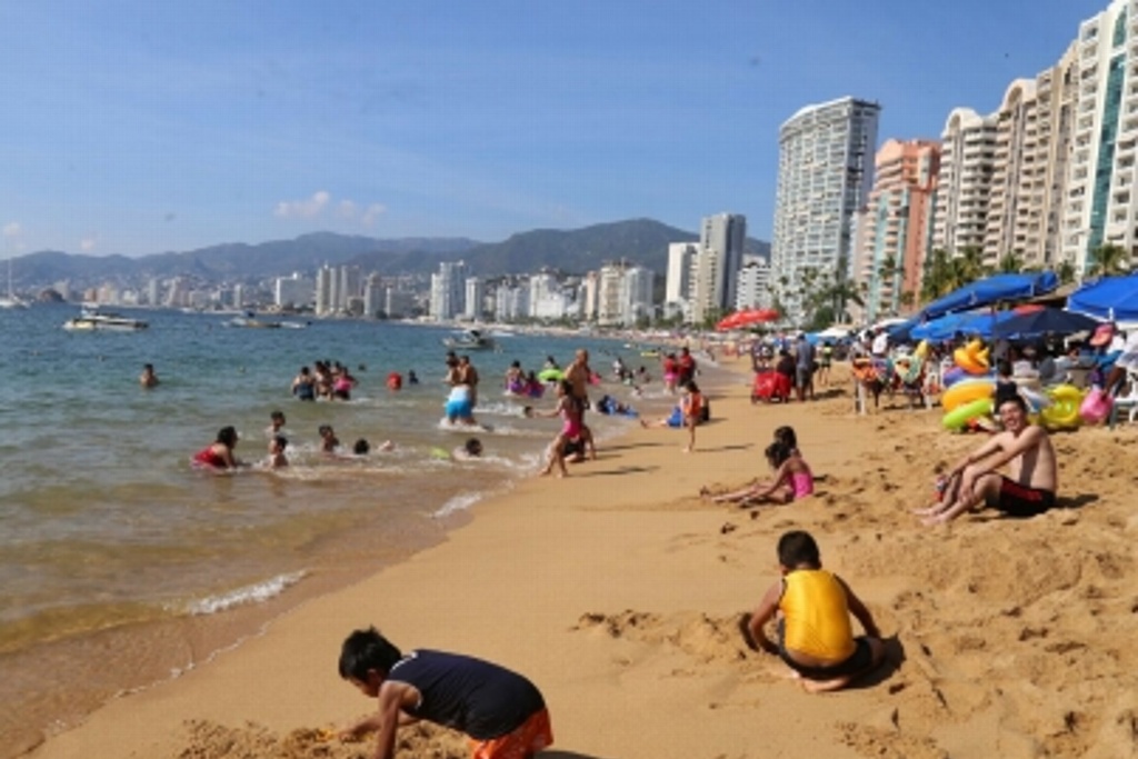 Imagen Reportan a un joven turista desaparecido en mar de Acapulco