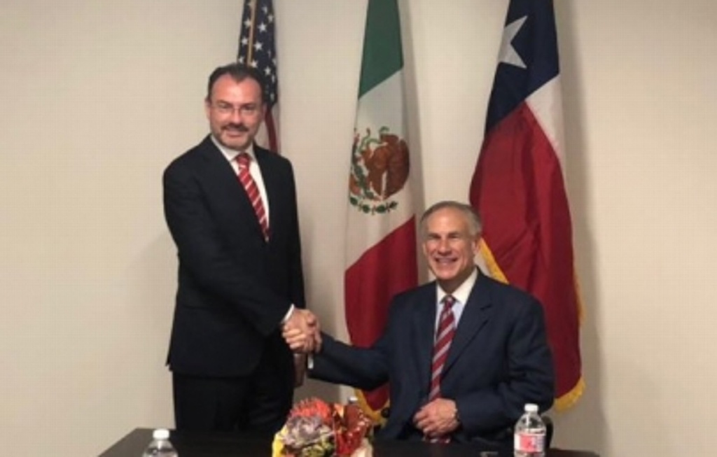 Imagen Canciller mexicano y gobernador de Texas dialogan sobre energía y TLCAN