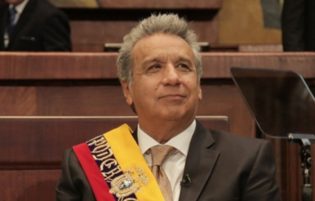 Imagen Presidente de Ecuador se solidariza con deudos de militares muertos