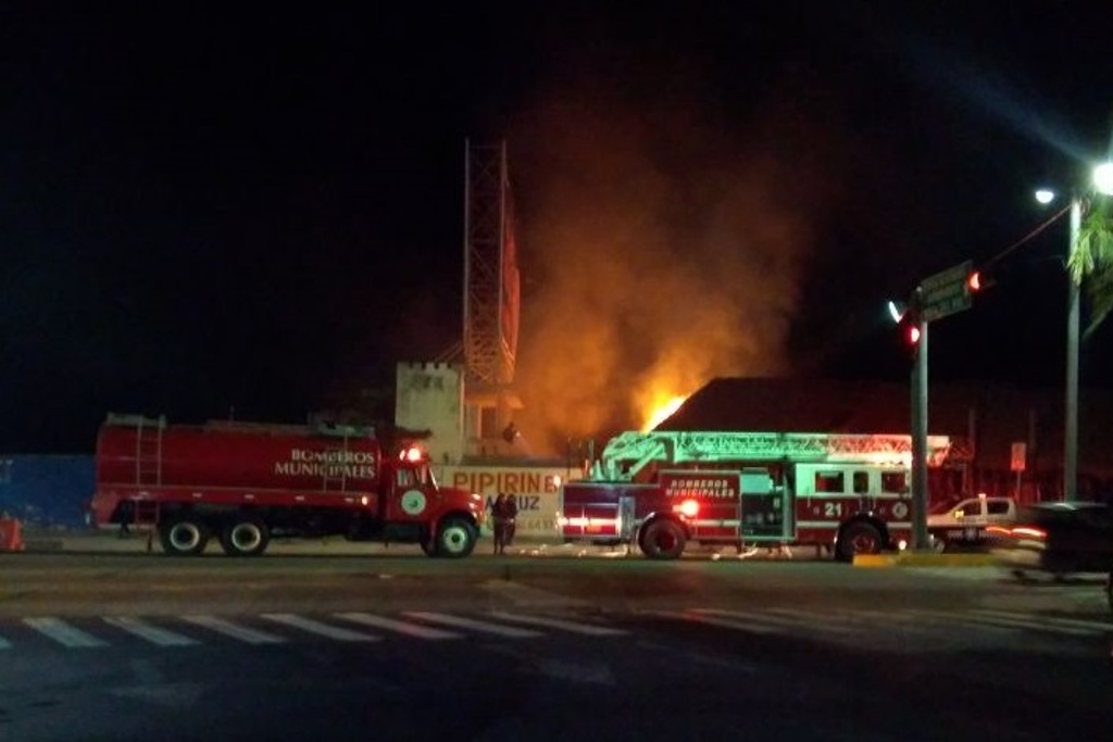 Imagen Se incendia palapa ubicada en Villa del Mar, en Veracruz (+Fotos y Video)