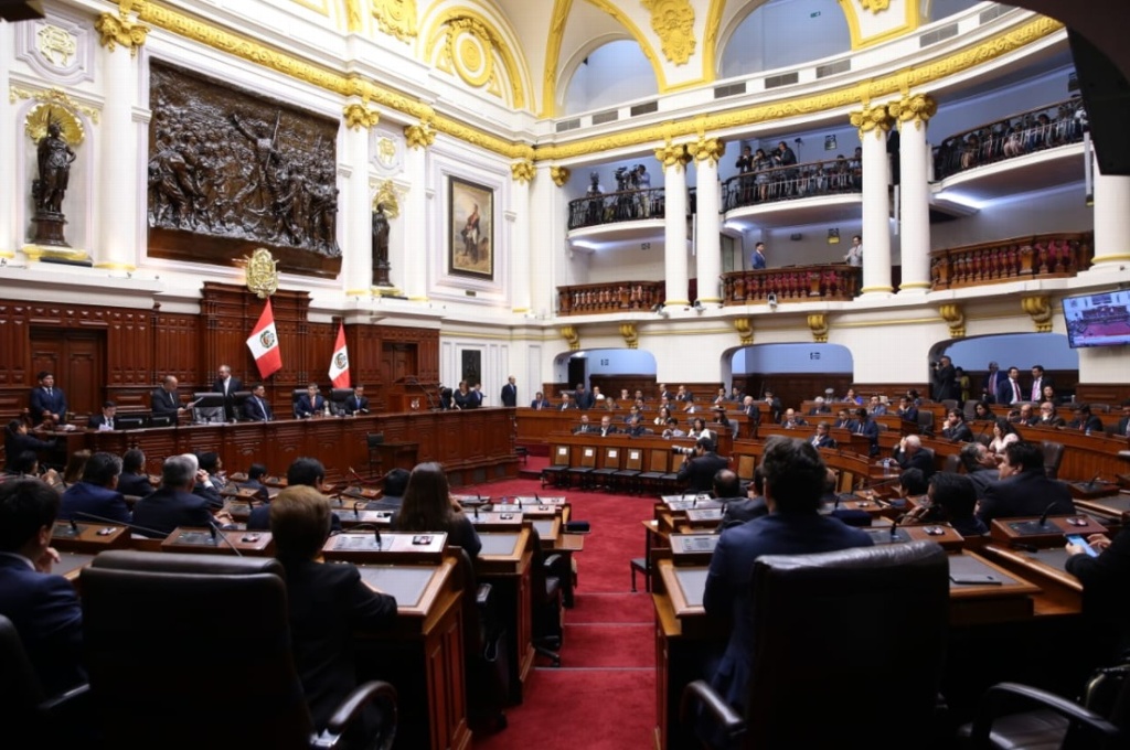 Imagen Aprueba Congreso peruano renuncia de Kuczynski