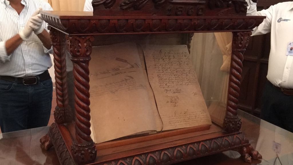 Imagen Acta de nacimiento de hija de Juárez estaba pegada con diurex: Archivo General del Estado
