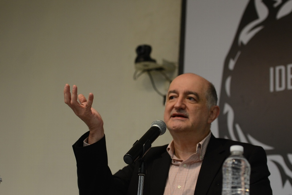 Imagen Encuestas sufren desprestigio; para muchos se volvió solo un negocio: Mitofsky