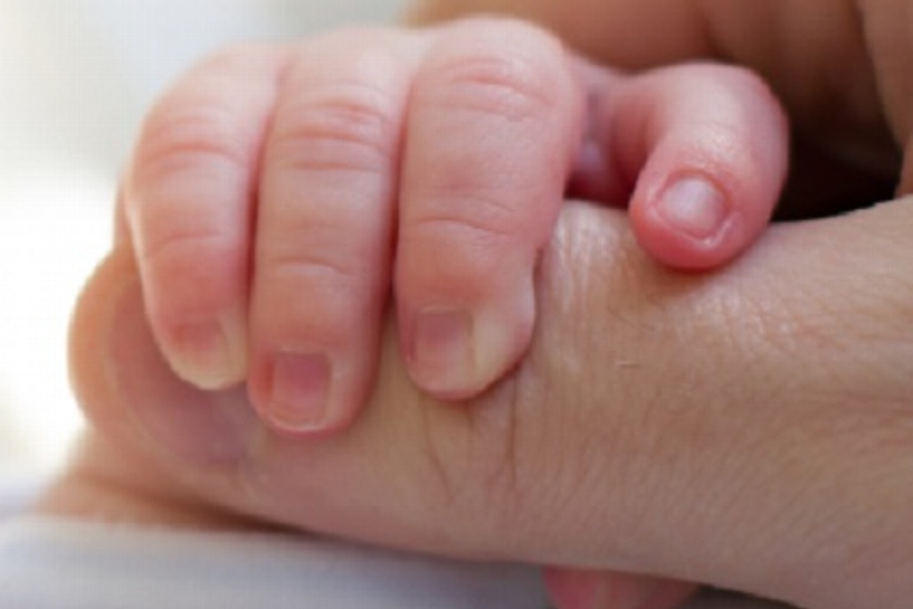 Imagen Nace primer bebé con ayuda de pulsera electrónica