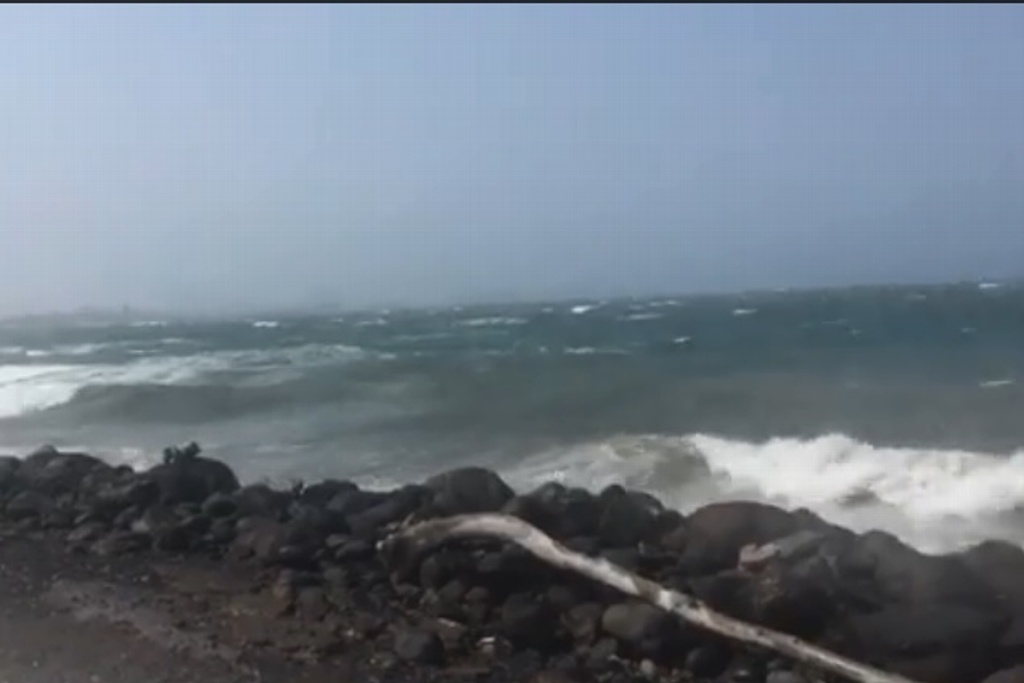 Imagen  Norte violento genera oleaje elevado en playas de Boca del Río (+Video)