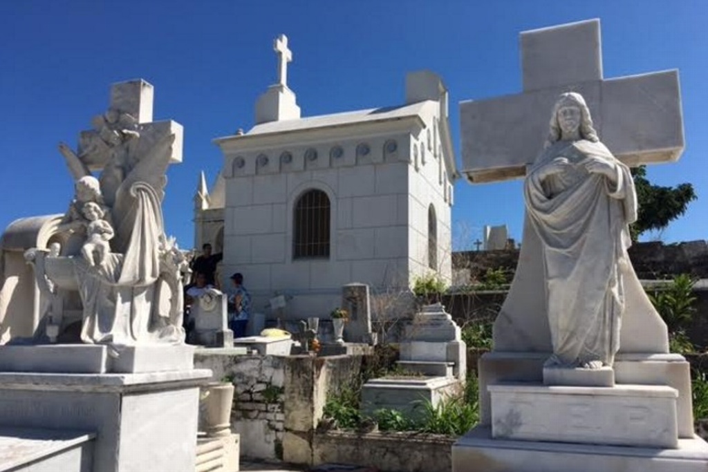 Imagen Arena sepultó tumbas en panteón de Veracruz; familiares no pueden visitarlas