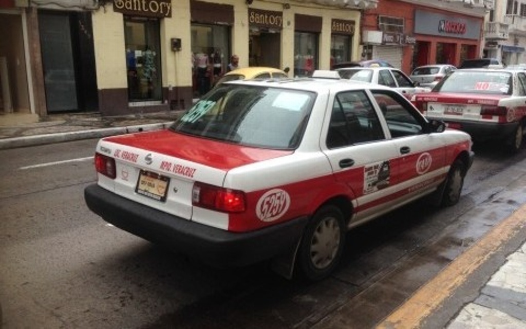 Imagen Taxistas exigen una vez más actualizar tarifas en Veracruz 