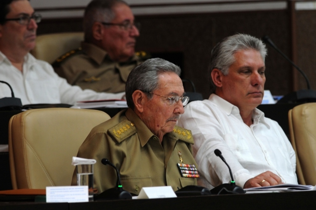 Imagen Parlamento de Cuba propone a Díaz-Canel como sucesor de Raúl Castro