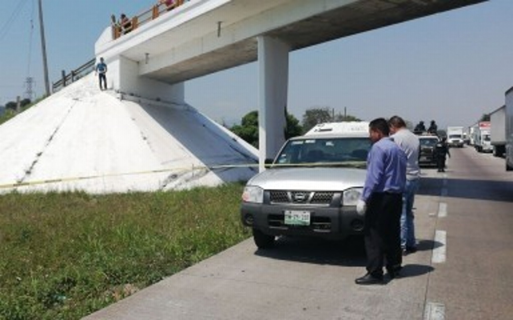Imagen Hallan cuerpo embolsado en autopista Veracruz-Córdoba 