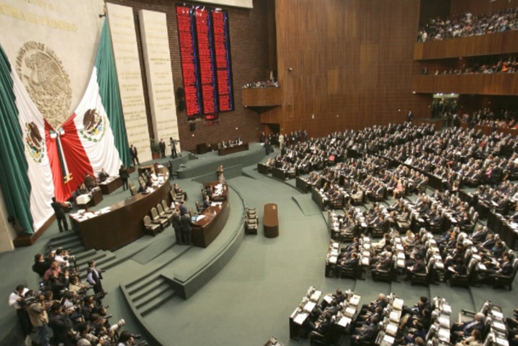 Imagen Diputados aprueban eliminar fuero a funcionarios y Presidente, dictamen pasa al Senado