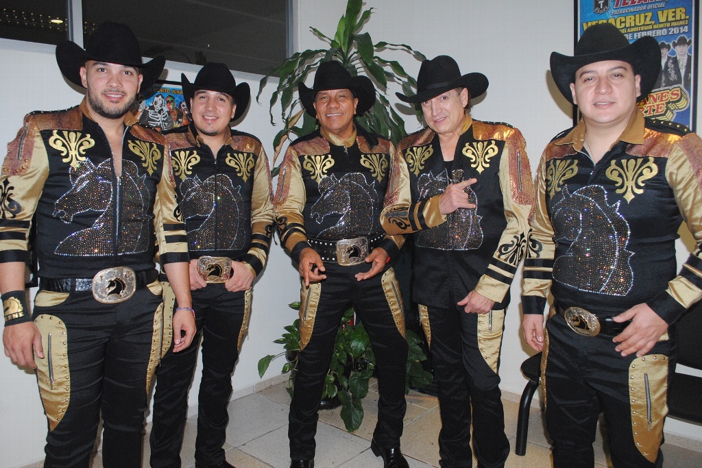 Imagen Bronco canta lo mejor de su repertorio en Veracruz (+fotos y video)