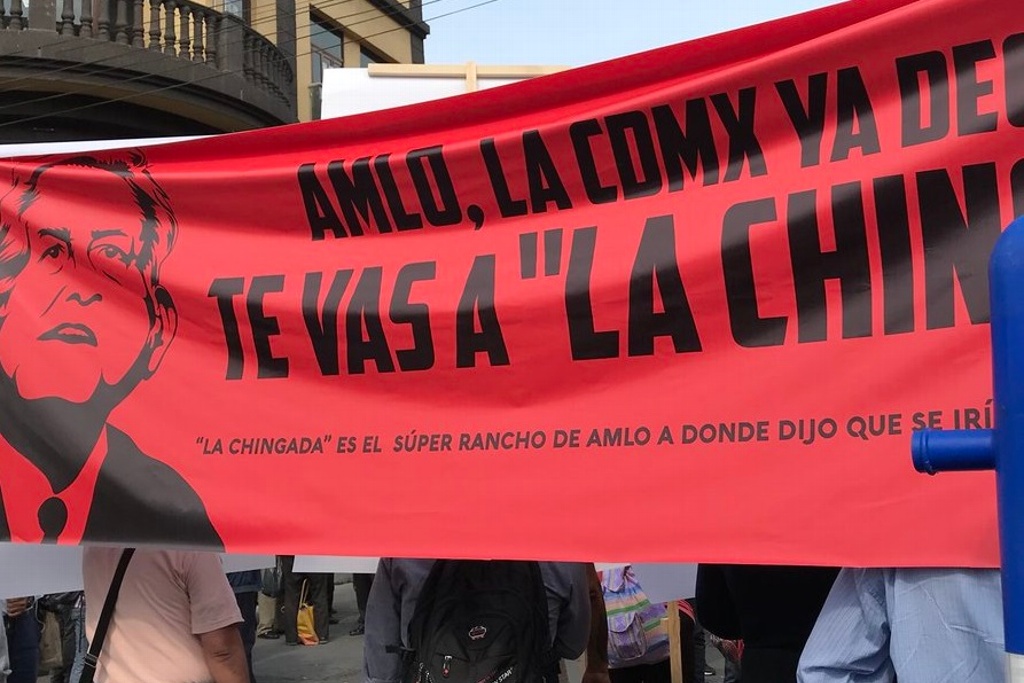 Imagen Previo al debate protestan contra AMLO en Paseo de la Reforma 