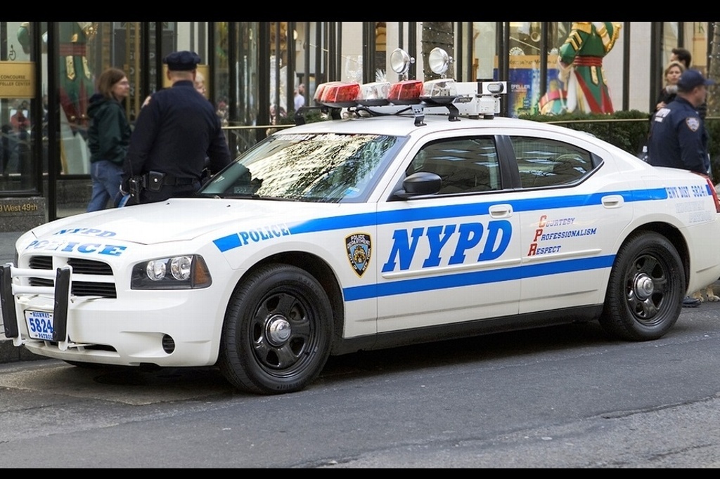 Imagen Policía de Nueva York busca a afroamericano que agredió a hispano en el metro 