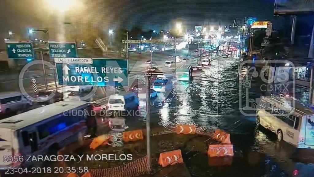 Imagen Inundaciones y árboles caídos deja lluvia en CDMX