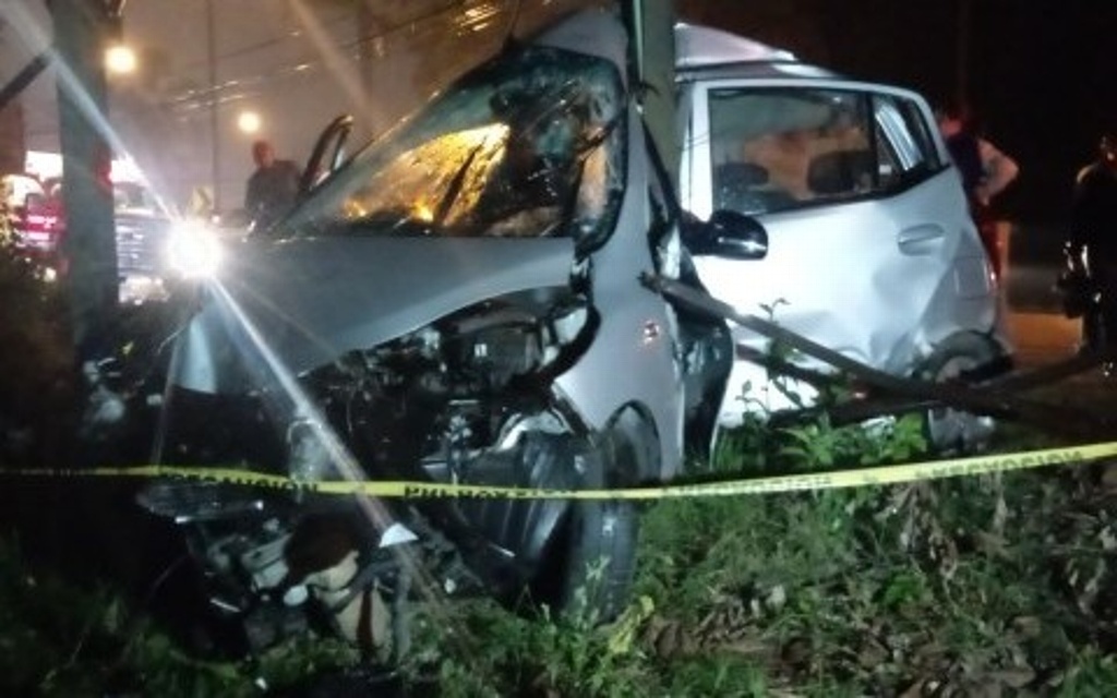 Imagen Joven mujer muere al accidentarse en la carretera Xalapa-Coatepec