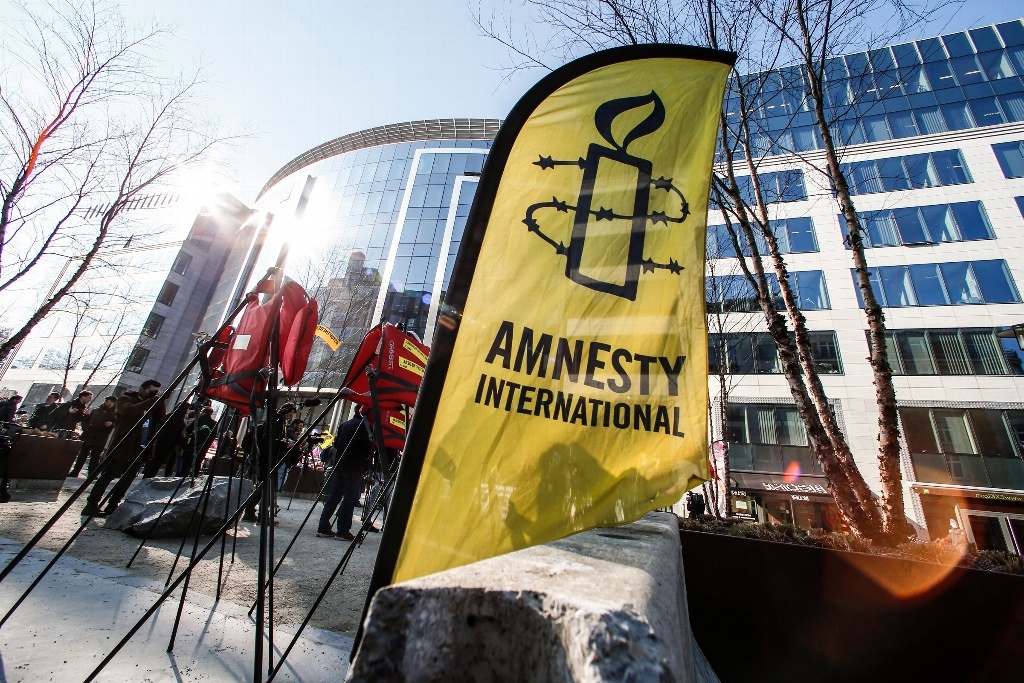 Imagen Amnistía Internacional aclara a EU que pedir asilo no es delito