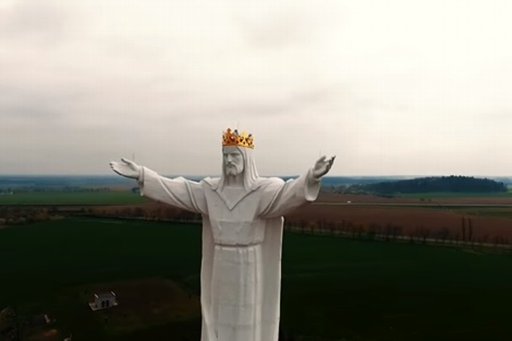 Imagen Usan estatua de Cristo más alta del mundo para emitir Wifi; católicos se molestan (+Video)
