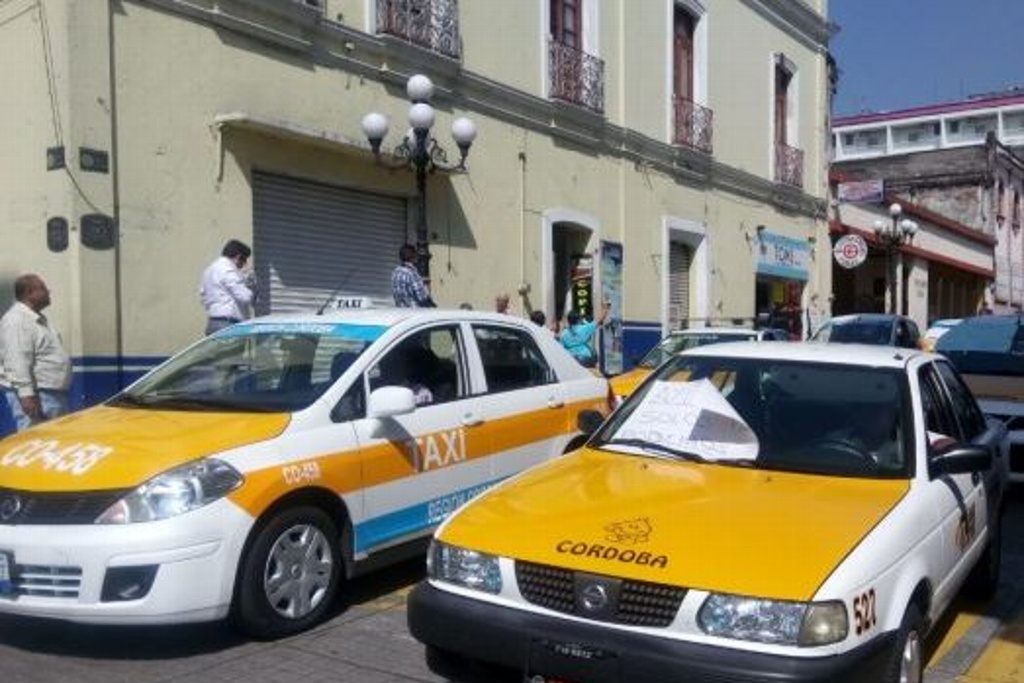 Imagen Taxistas de Córdoba solicitan prorroga para el reordenamiento vehicular