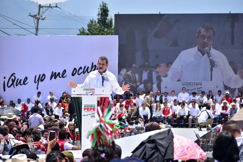 Imagen Con Pepe Yunes estamos viendo hacia adelante: Ochoa Reza 
